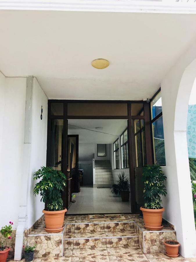 Rezo'S House Hotel Kvariati Exterior foto